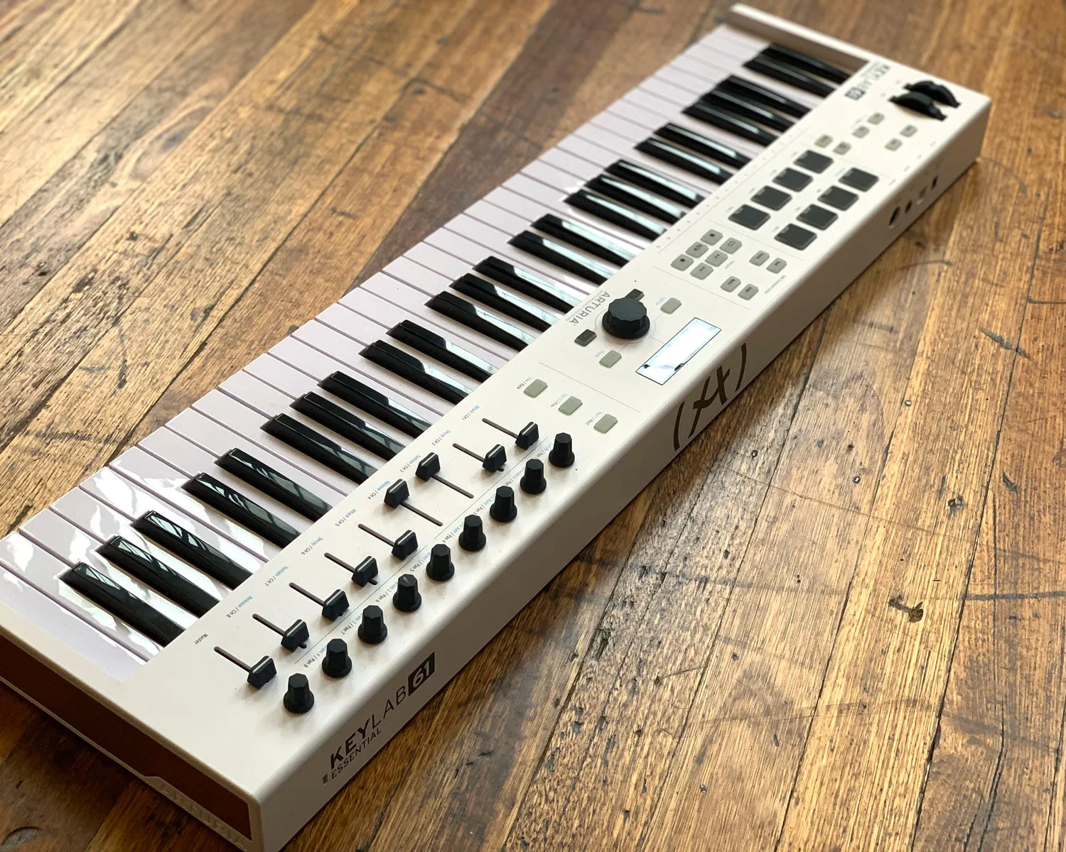 Arturia KeyLab 61 Essential - White