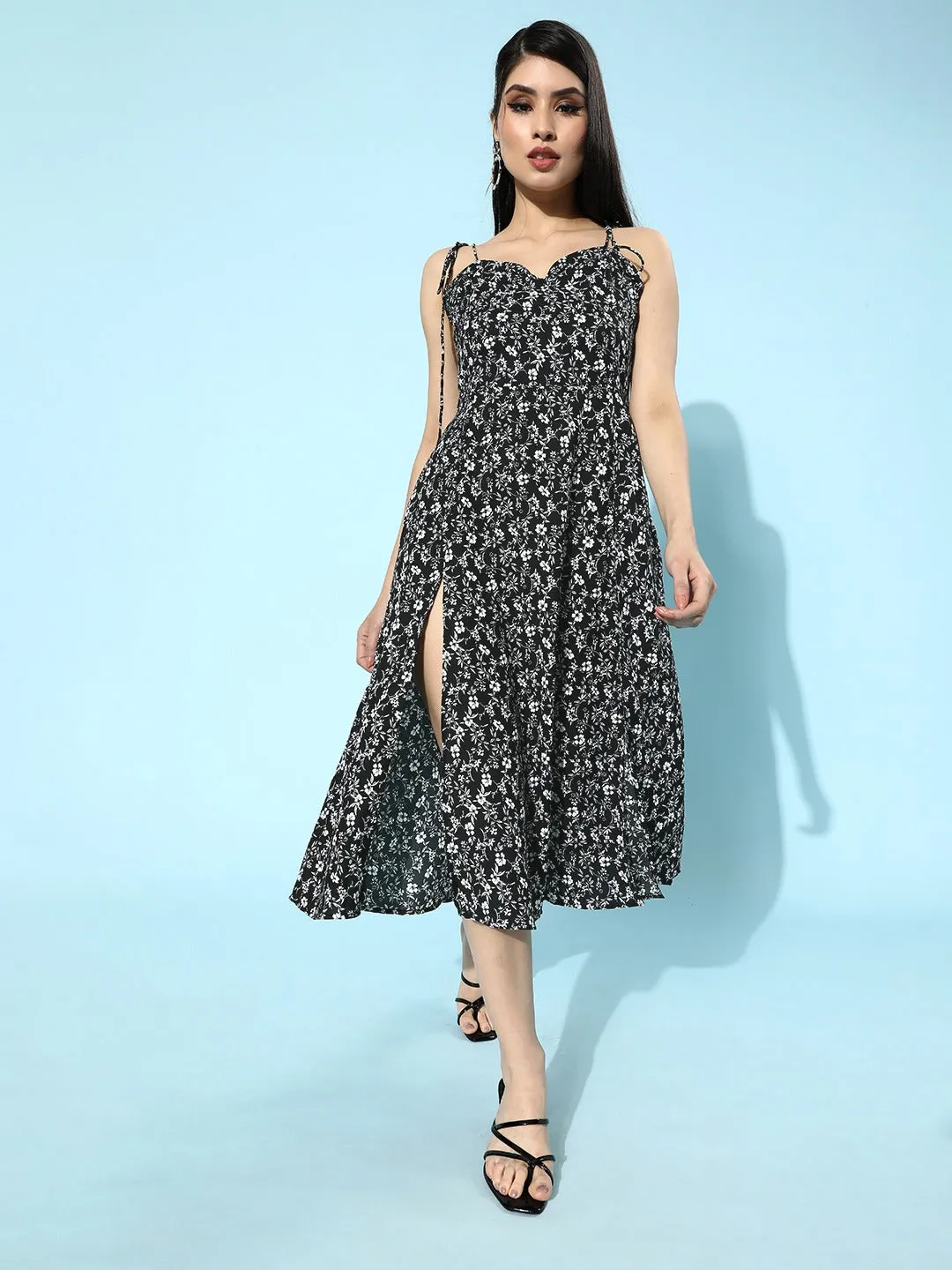 Berrylush Women Black Floral Printed Sweetheart Neck A-Line Midi Dress