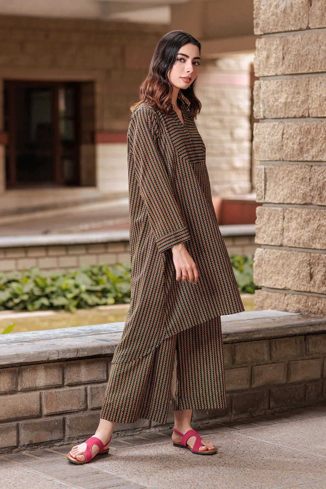 BLACK-LAWN-2 PIECE (BSSS232P29)