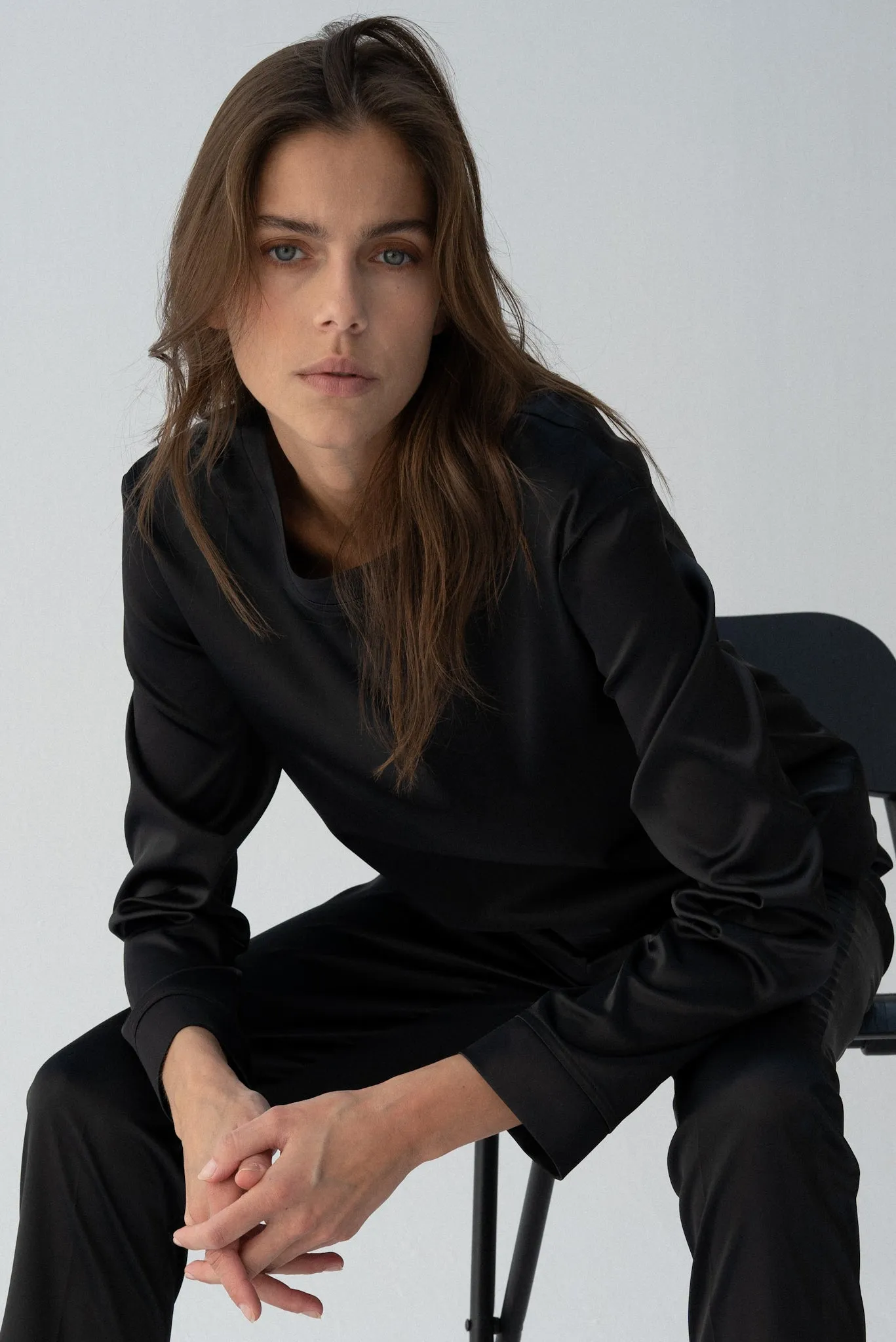 Black Sweatshirt (Satin)