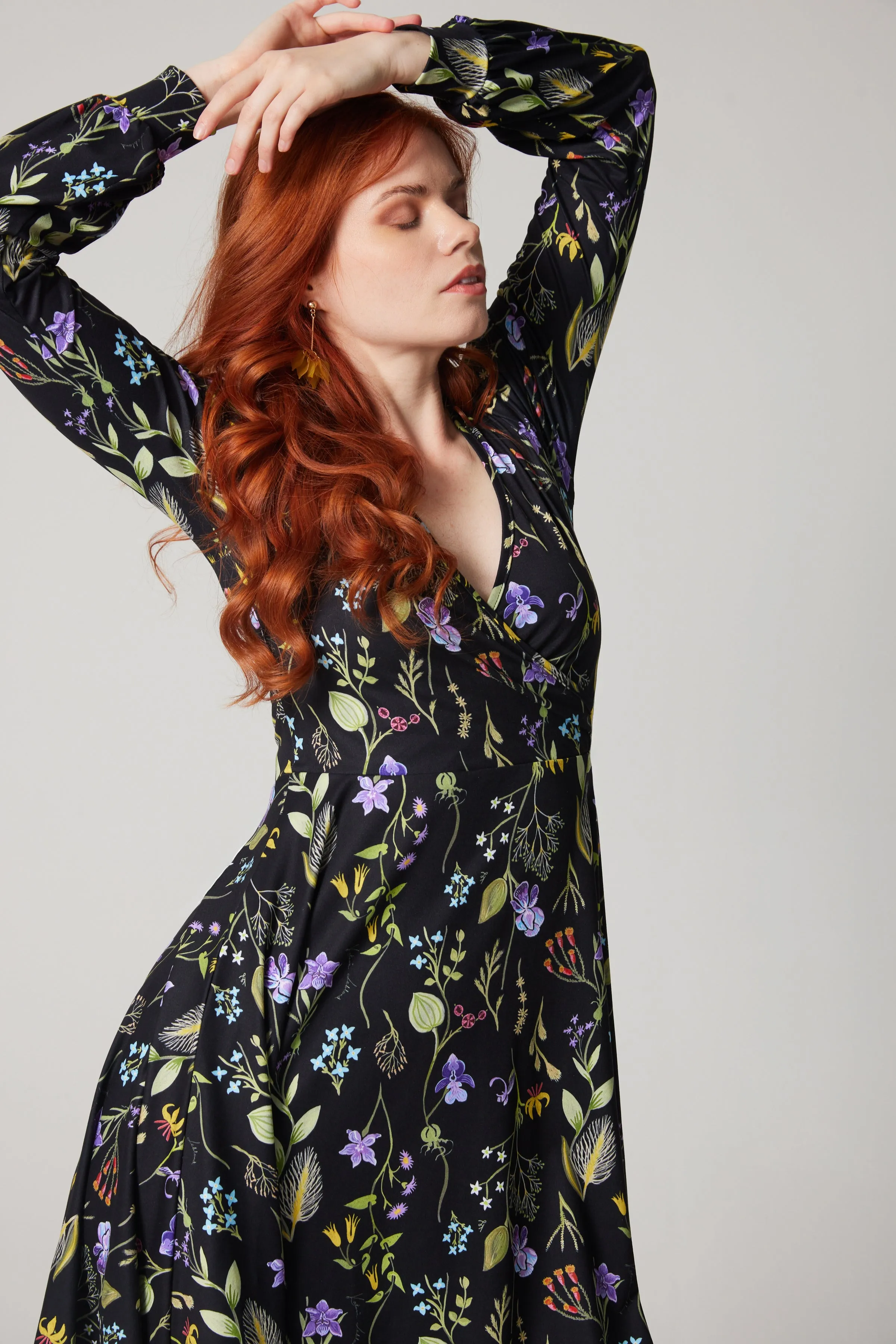 Cross Over Dress - Laurentian Flowers - Black