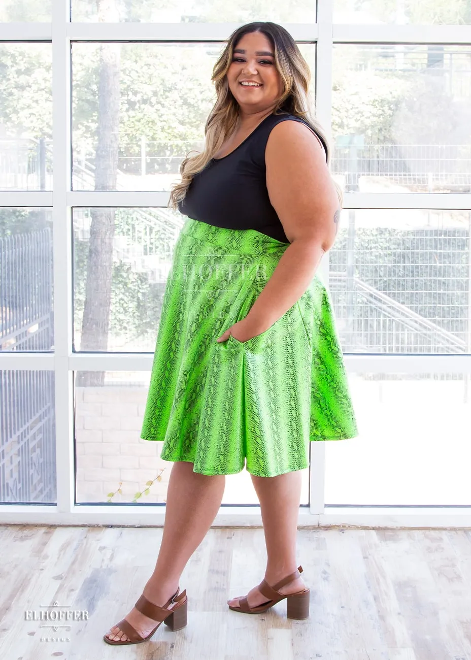 Essential Julie Skirt - Croki Green