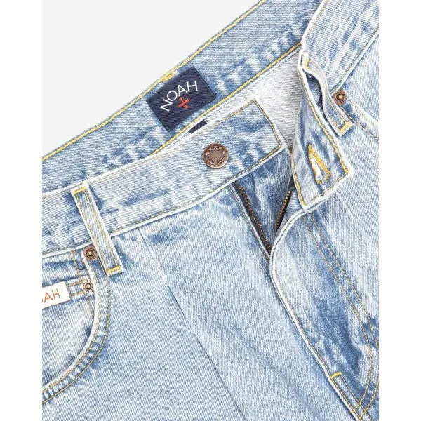 Noah Clothing Pleated Denim Jeans Light Wash