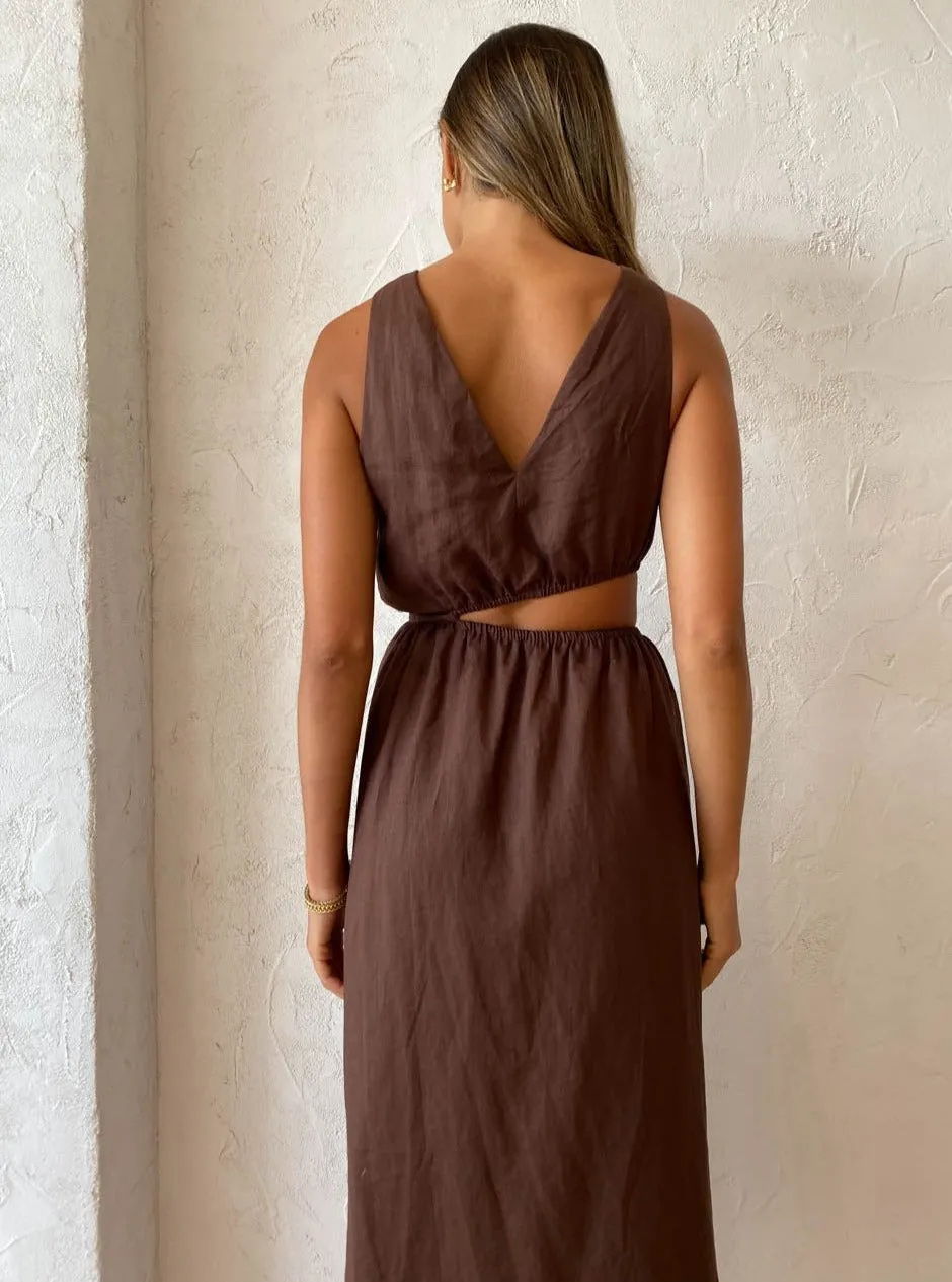 Sovere Mode Midi Dress in Chocolate