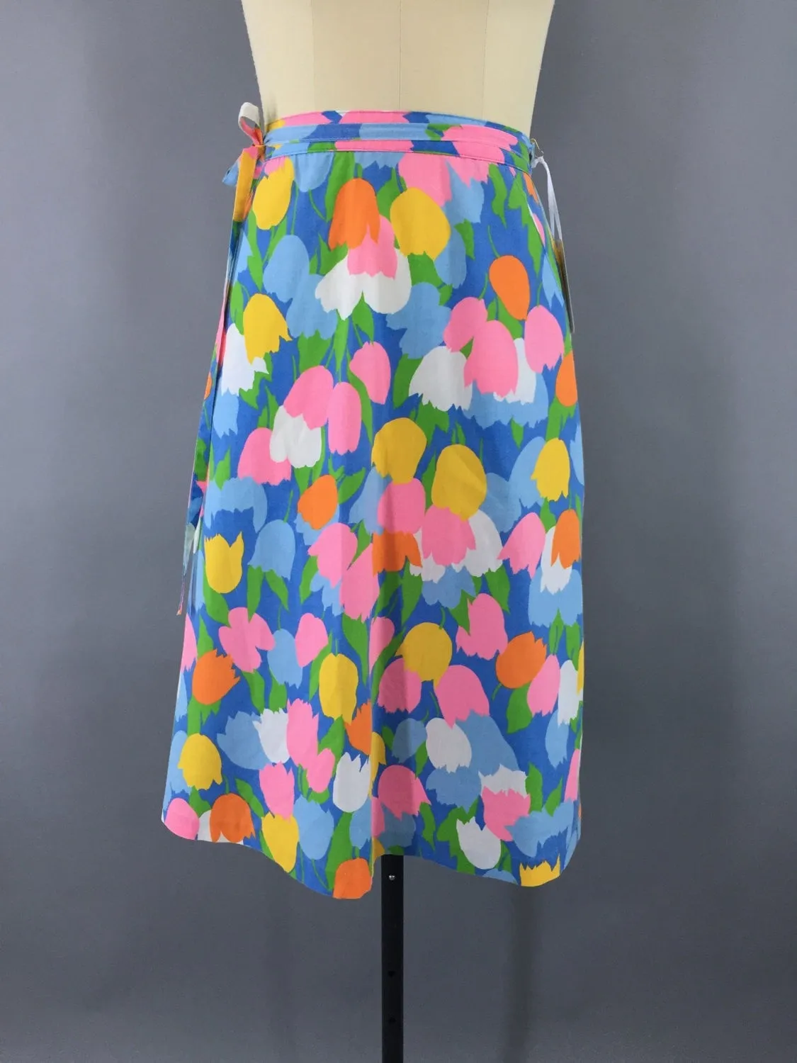 Vintage 1960 Preppy Tulip Floral Print Wrap Skirt