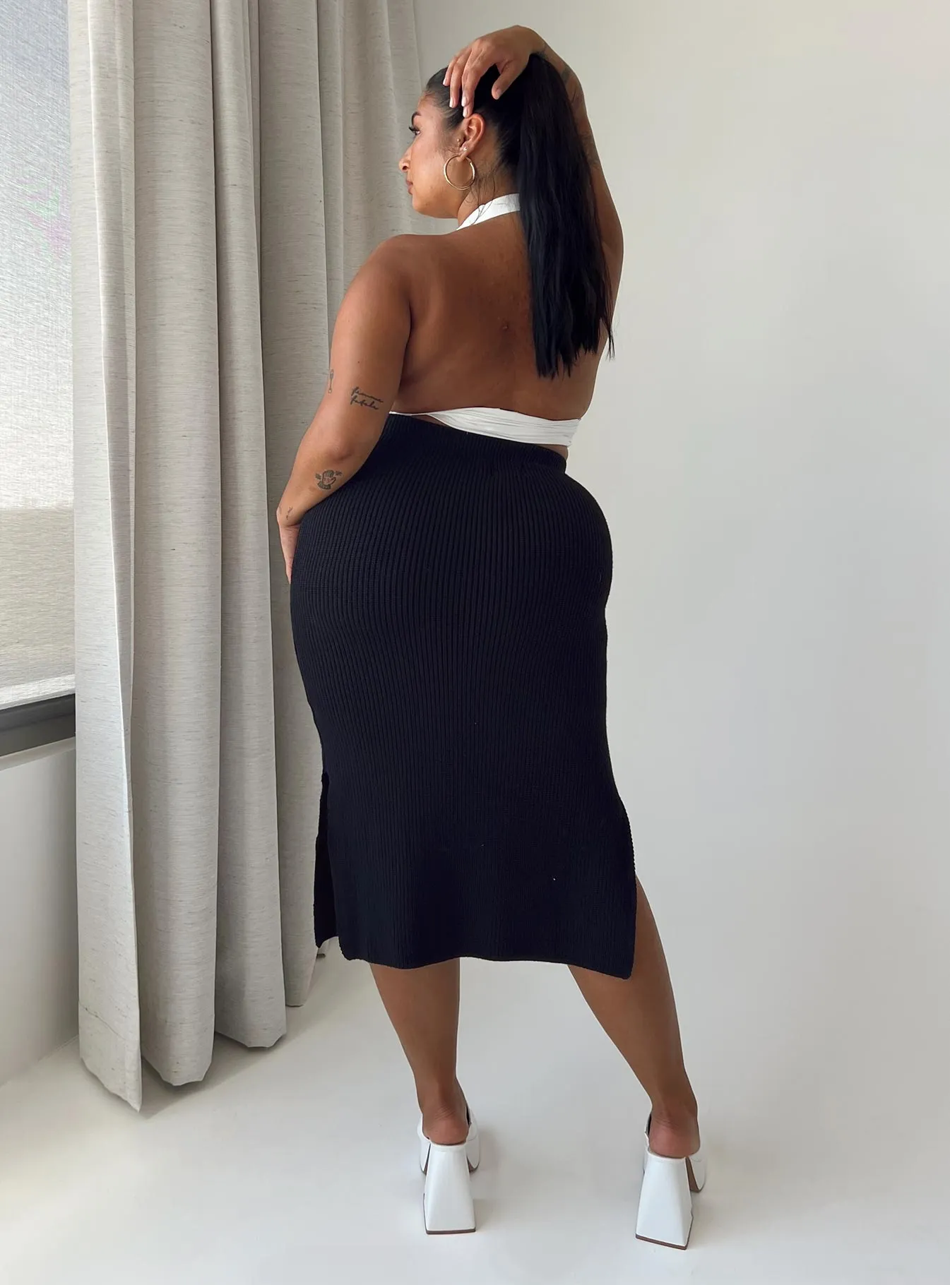 Zanna Midi Skirt Black Curve